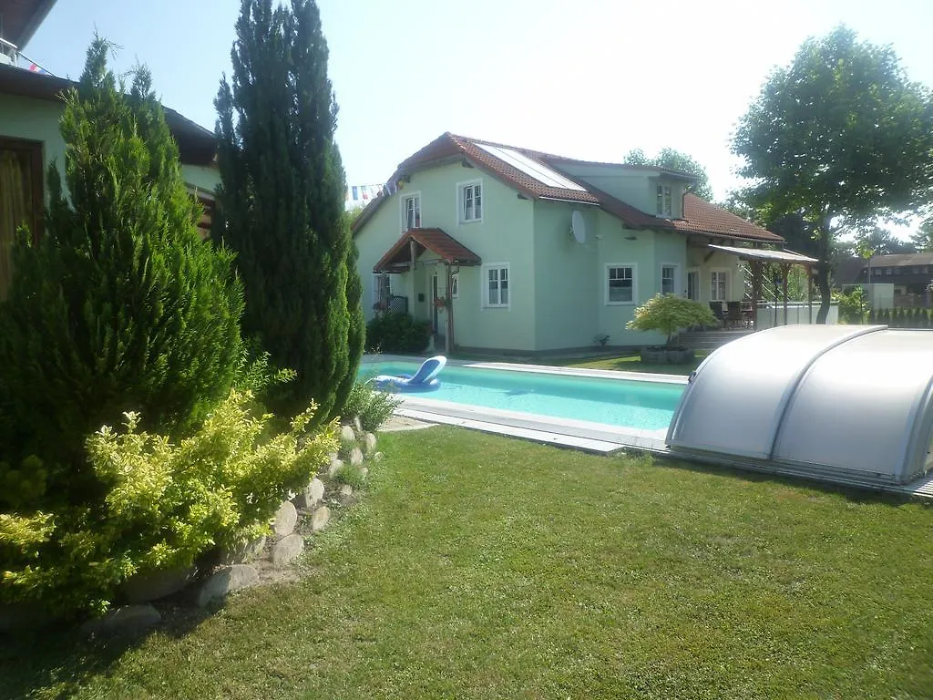 Gartenpension Prosl Wenen 0*,  Oostenrijk
