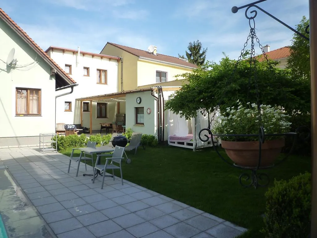 Appartement Gartenpension Prosl Wenen Oostenrijk